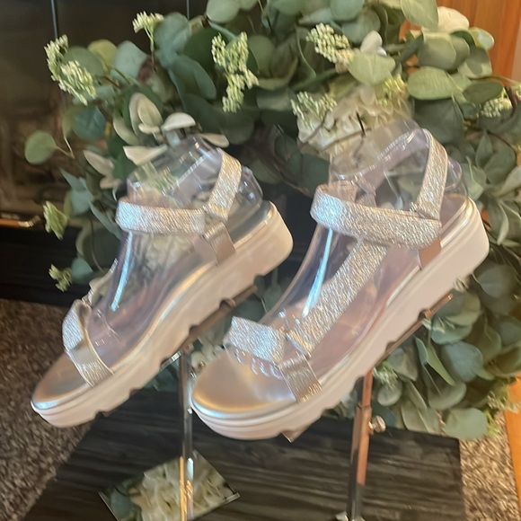 Nine West Bringly 3 Silver Sandals, Size 9 - Picture 4 of 7